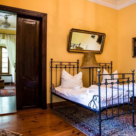 Palace Popowo Stare Bed & Breakfast Ngoại thất bức ảnh